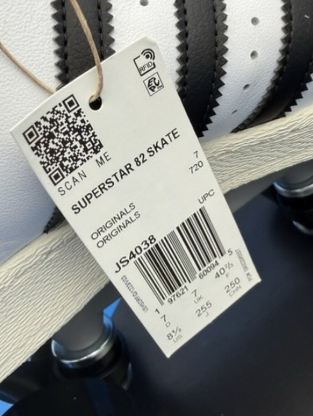 adidas Superstar 82 High-Top Roller Skates White & Black - Picture 3 of 16